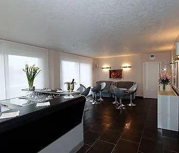 Dante Aparthotel 4*