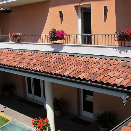 Aparthotel Dante Mantua